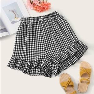 Black & White Picnic Ruffled High Waist Short- XL